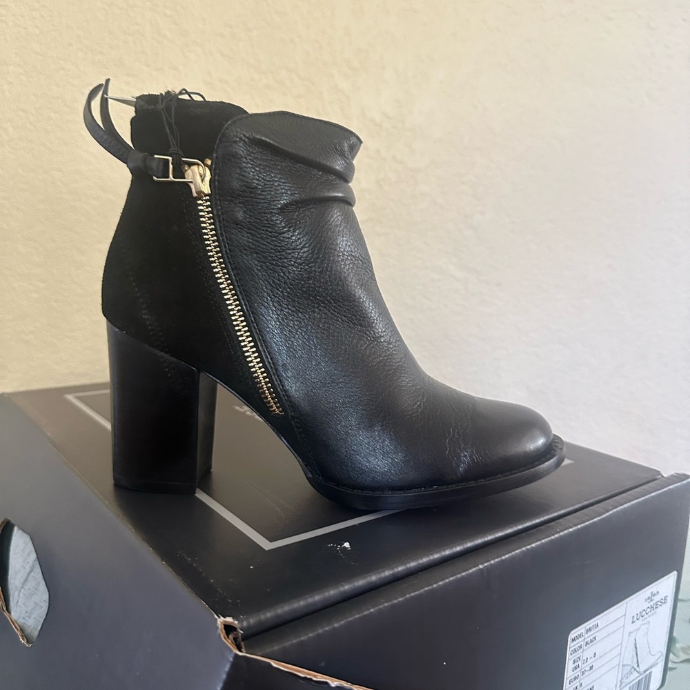 Lucchese Britta Black boots. NWT